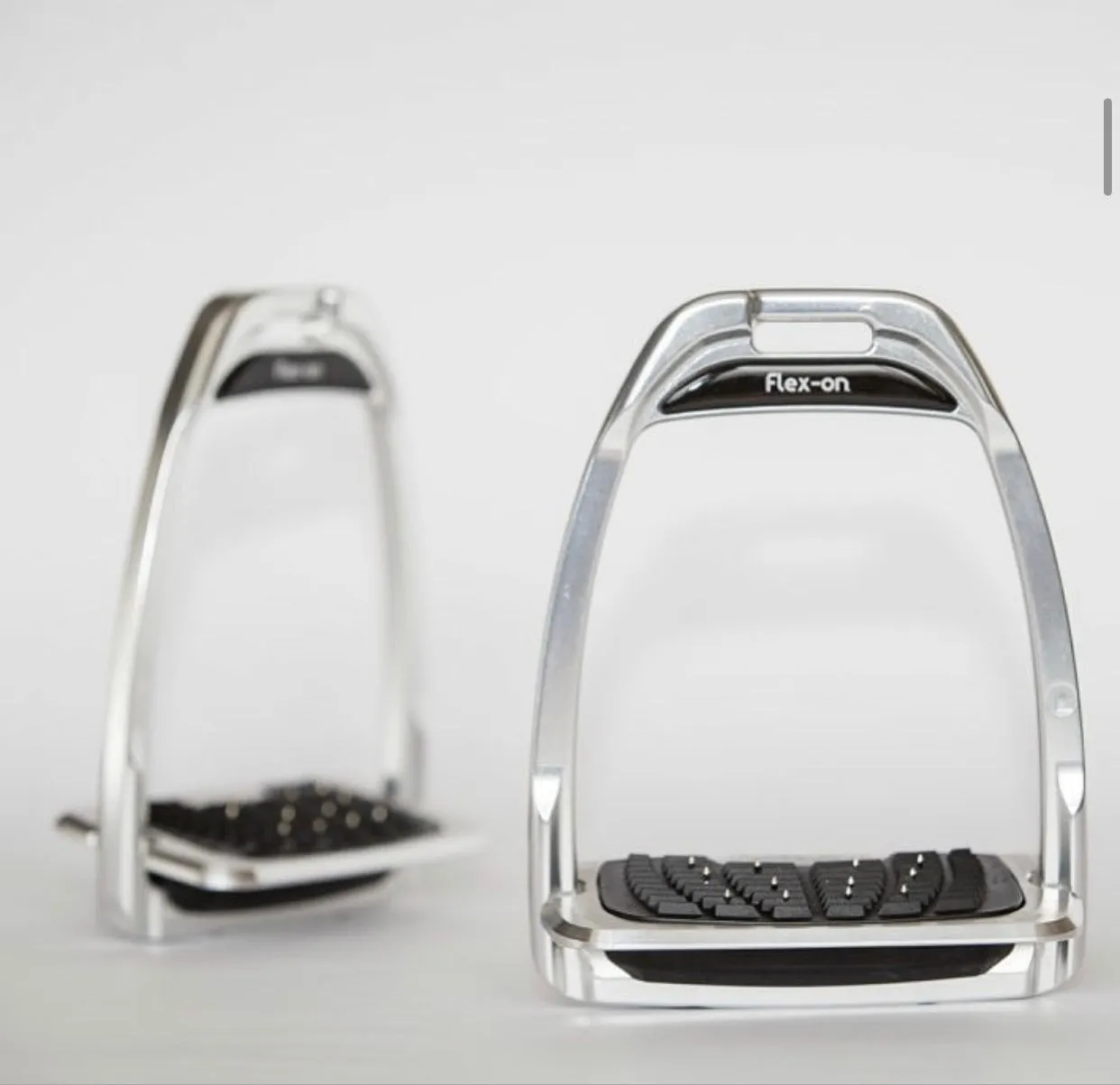 Flex-On Hunter Stirrups