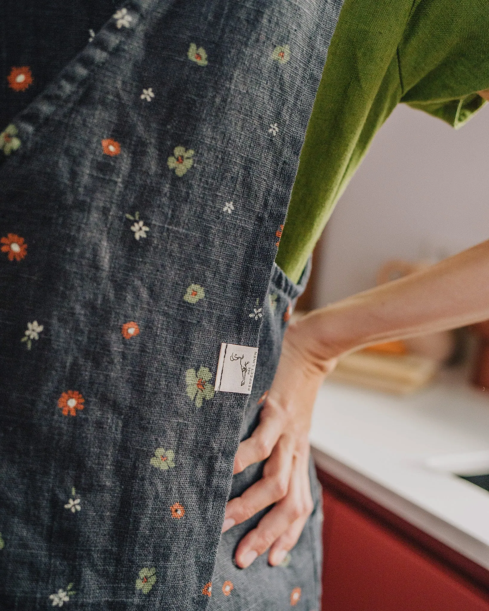 Midi Cross Back Linen Apron