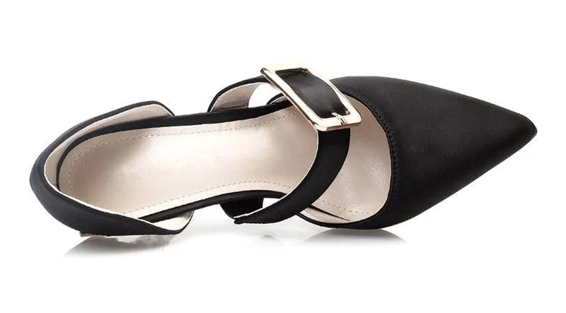 SATIN PUMP WITH GOLD DETAIL